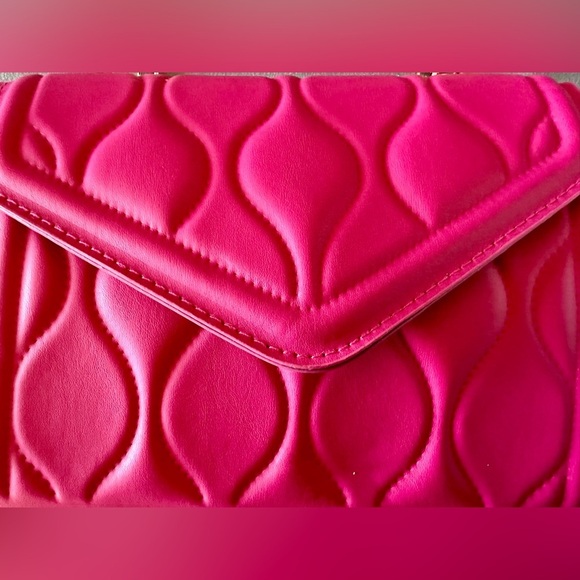 🌺 Pink Quilted Chain Shoulder Bag • Gold Hardware • New in Box • Chic Purse 🌺 - Picture 6 of 6